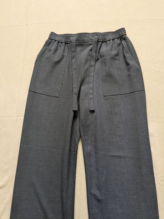 S-M. Nou. Pantaloni damă.