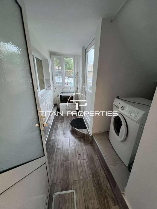 Дава се под наем Етаж от къща в Варна, Цветен квартал - 68 кв.м за 409 € - Снимка #8