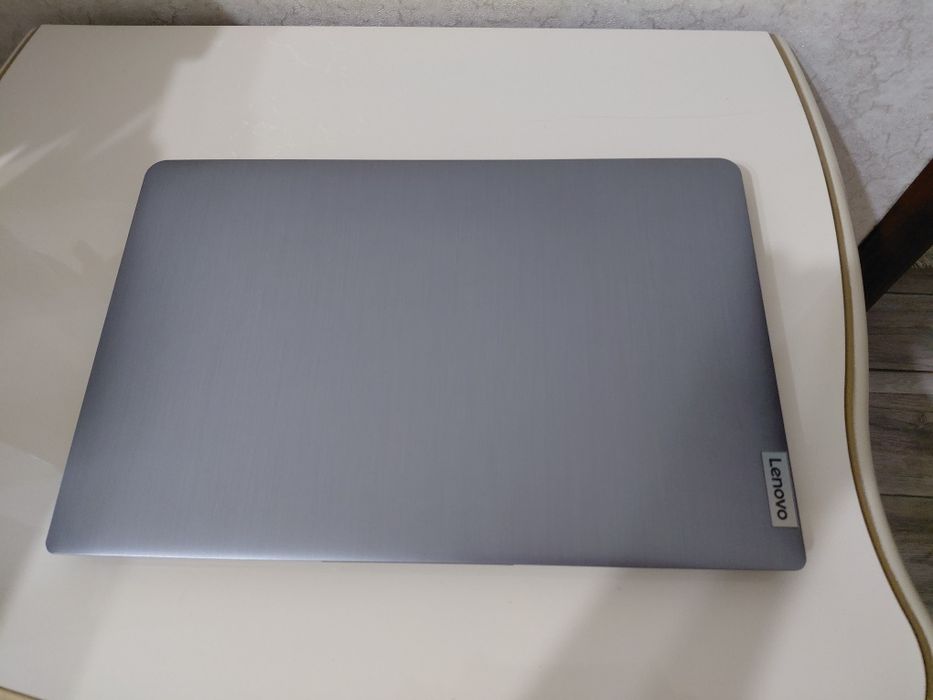 Ноутбук Lenovo..