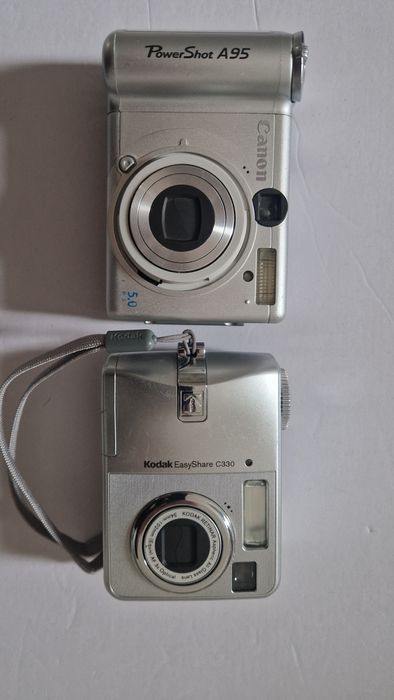 Pachet 2 camere foto defecte pentru piese: Canon A95 și Kodak C330