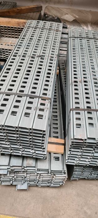 Montanti multiforo reglabil pentru cofraje 1M SET interior/exterior