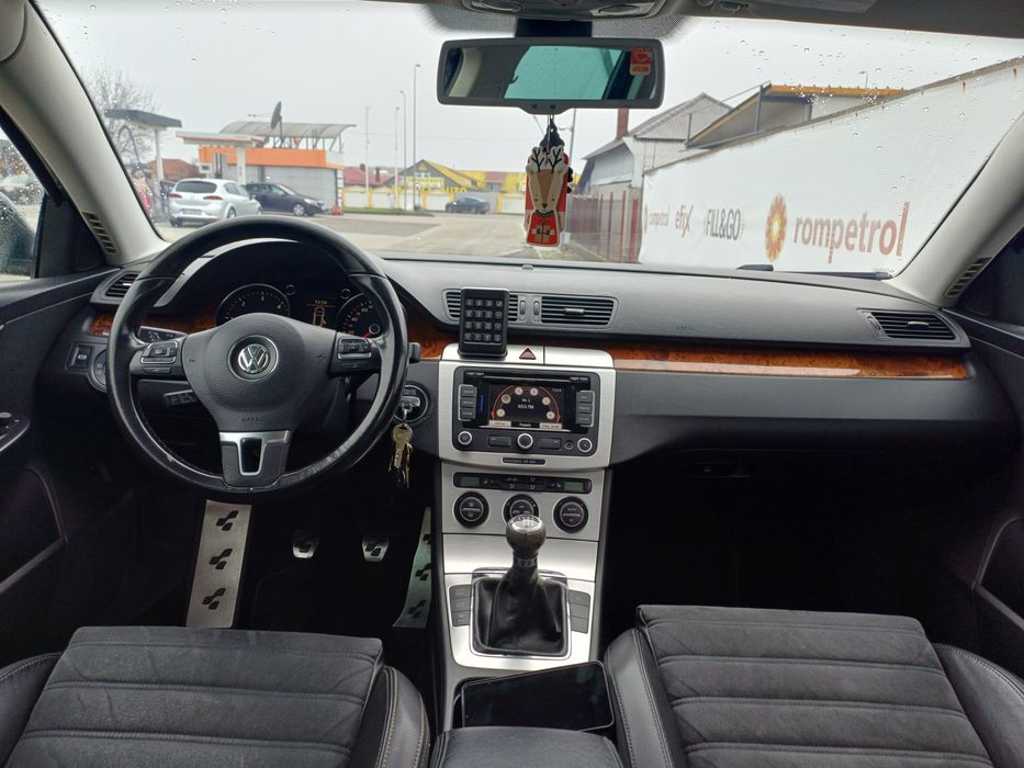 VW PASSAT B6 2010. Trapă    Interior Business   Parking Assist