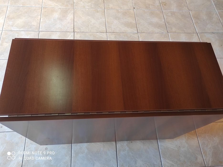 Masa extensibila pt 6 persoane cu scaune tapițate incluse