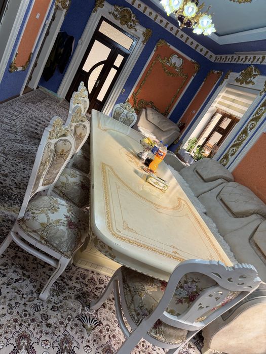 Продаю стол гостиную срочно продам