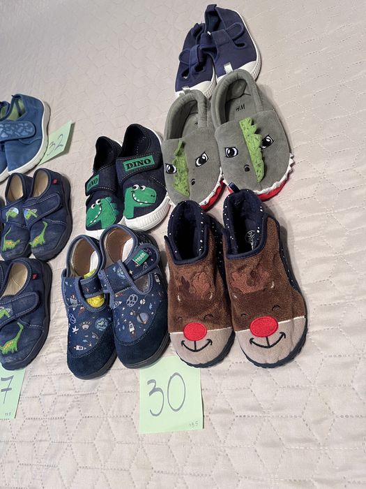 Пантофи с номера от 23 до 32