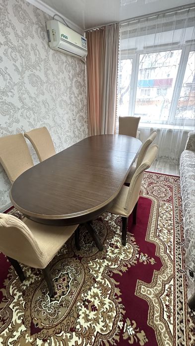 Продам стол трансформер, комплекте 5шт стульев. Стол 3 в 1.