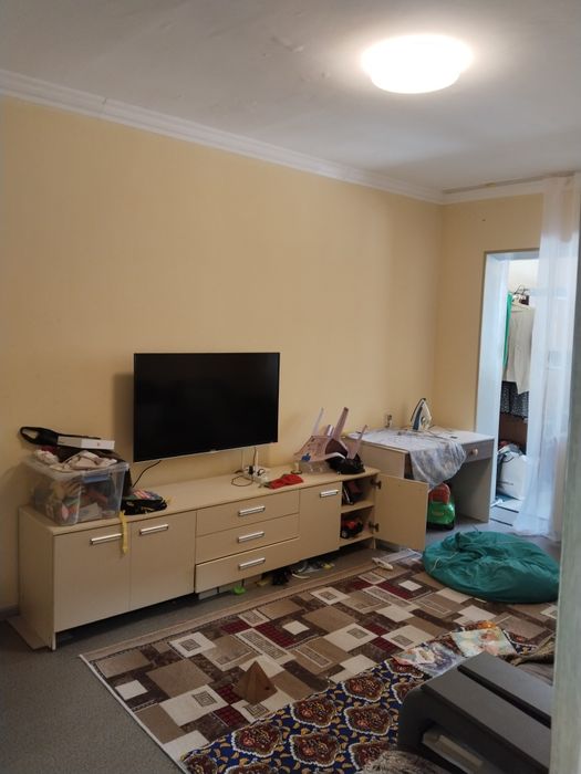 Продам Квартиру 4 комнатная балкон +1 комната