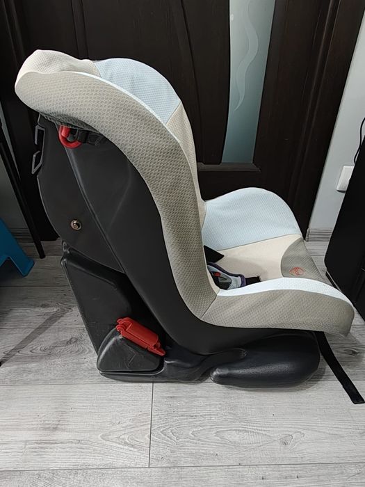 Scaun auto  bebe "Primii pasi"