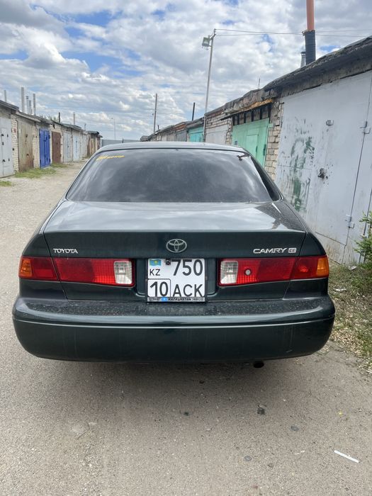 Продам тойота камри 25