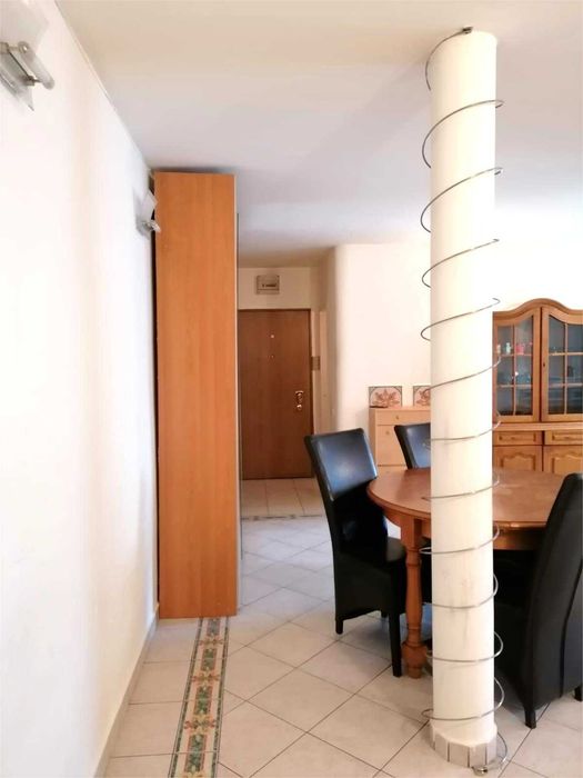 Apartament cu patru camere decomandate zona Centrul Civic-Kogalniceanu