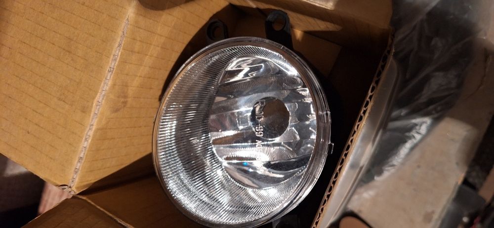 ПТФ правая Toyota Land Cruiser Prado 150.