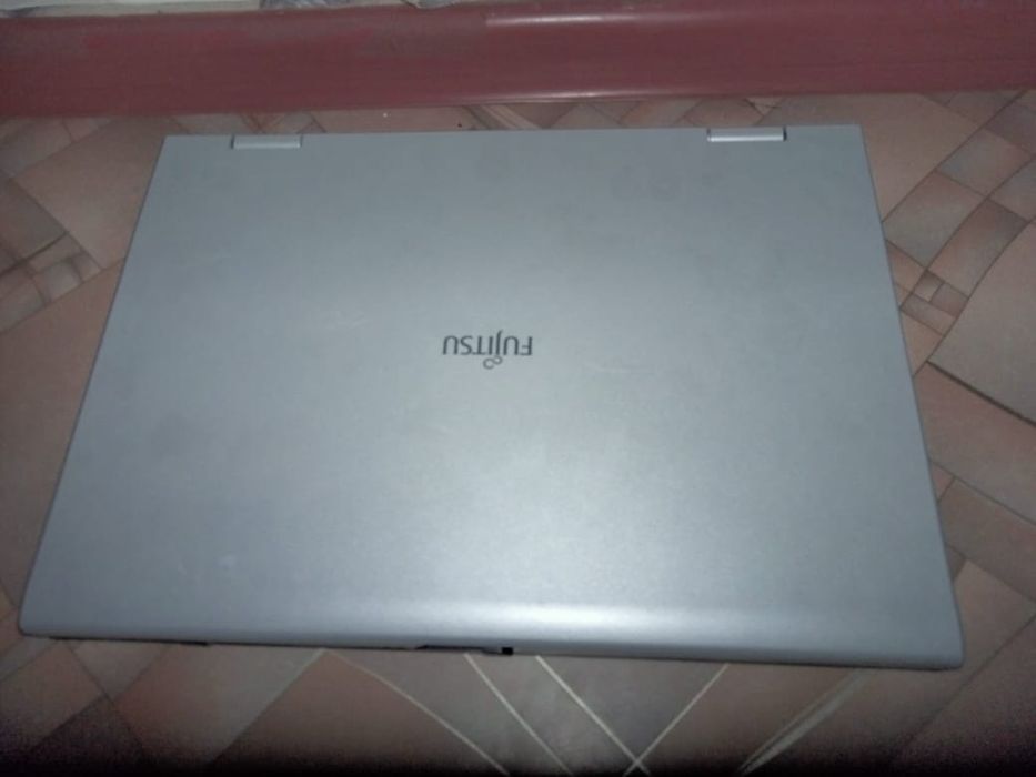 Ноутбук fujitsu 4/128