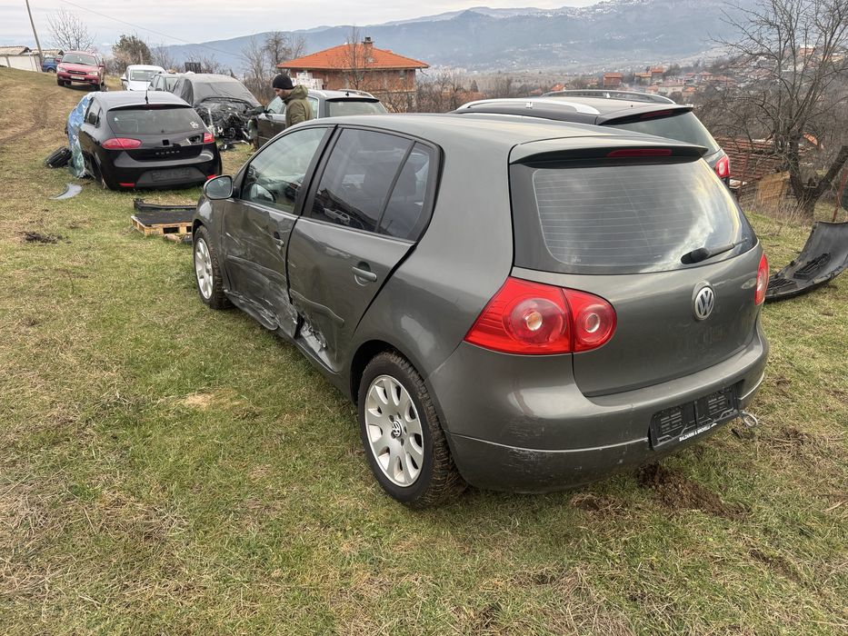 VW Golf 5 1.6FSI 115 на части