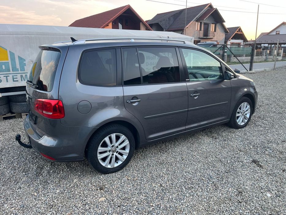 VOLKSWAGEN Touran 2012 — imagine 3
