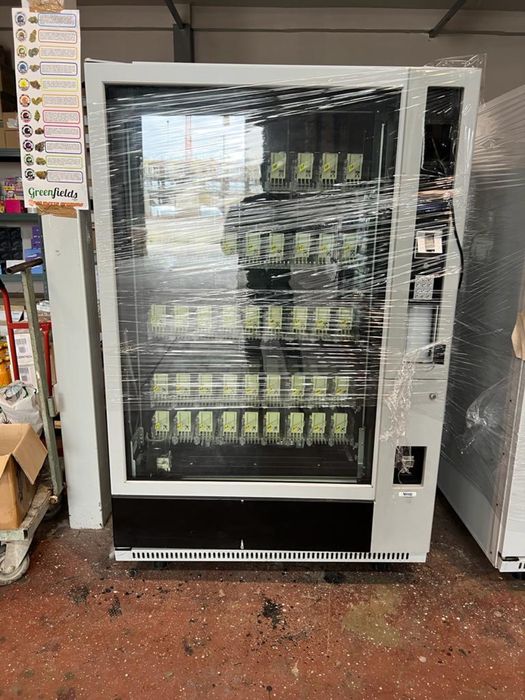 Automat de băuturi reci vendo g drink 9