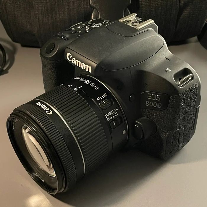Canon 800D + 18-55 STM obyektiv komplekti sotiladi