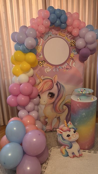 Украса с балони и цветя