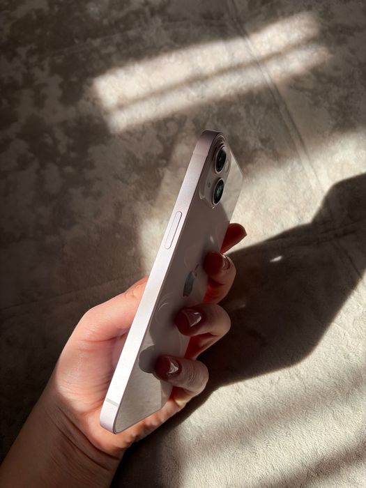 Telefon IPhone 13