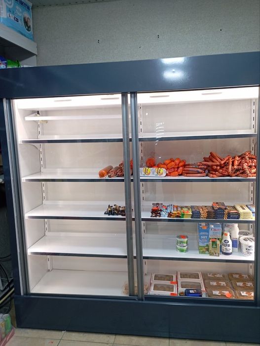 Vitrina xaladilnik zakazga yasab beramiz