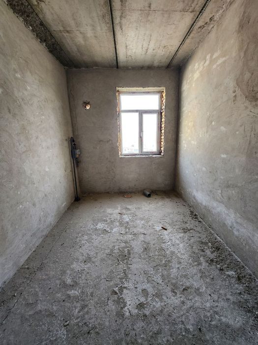 Tezda 2 xonalik 5 etajda joylawgan kvartira sotiladi