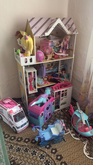 Casa de papusi cu accesorii