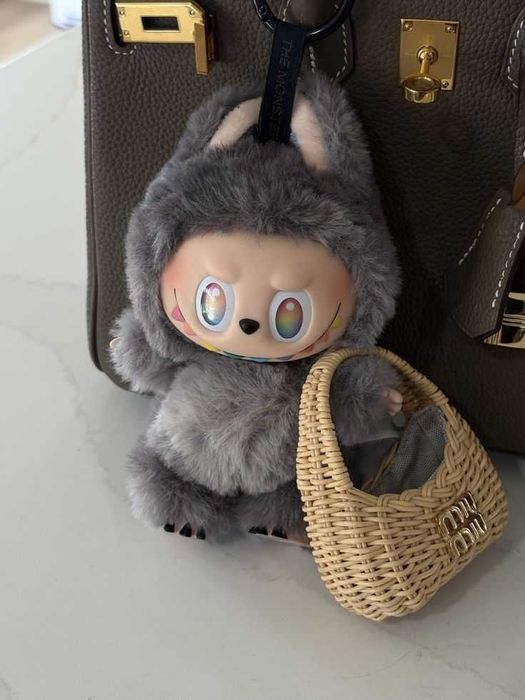 Черно лабубу labubu black лимитирано черно сиво лабубу v3 version 3