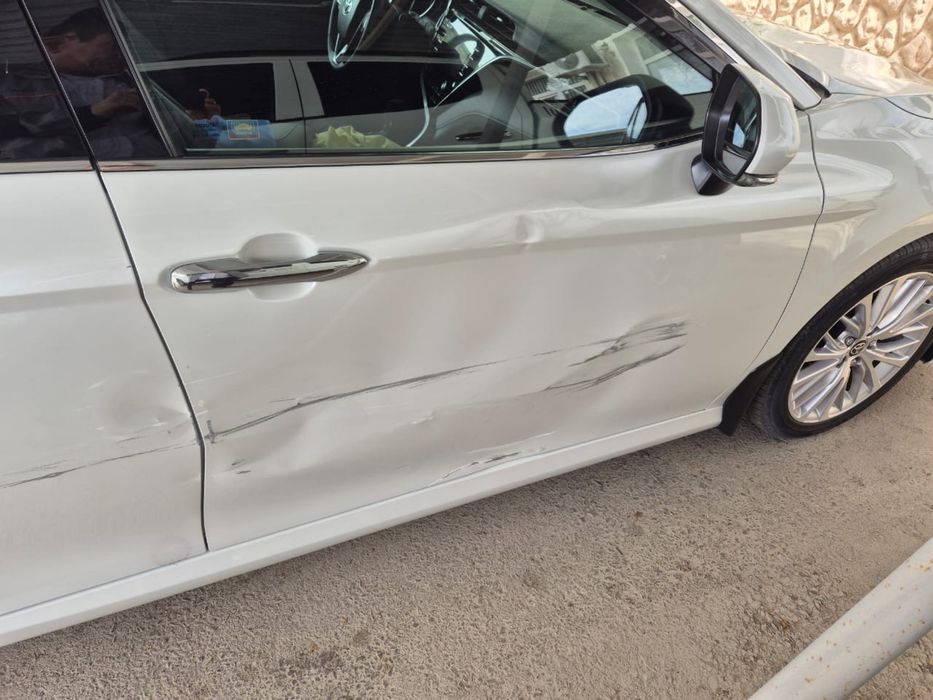 Пробается двер камри 70