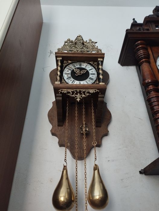 Ceas pendula Wuba Syn Syn anii 70 cu pendul