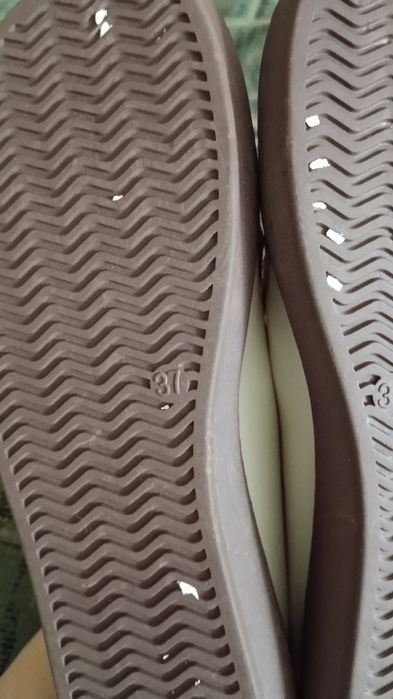 Продам женские тапочки