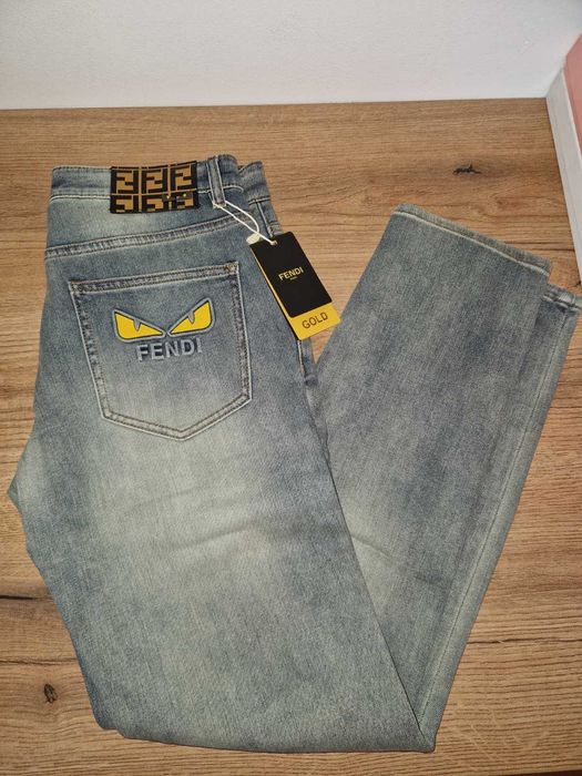 Blugi Fendi albastri marimea 32