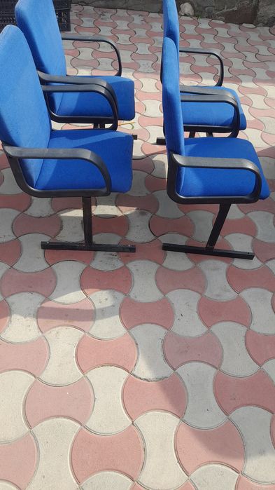 Продам  кресло  по 3000 тысяч