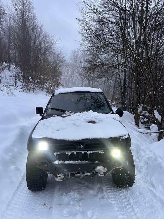 Nissan Terrano 2.4 benzina !