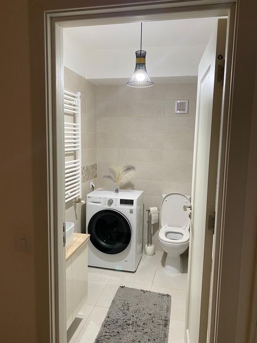 Vand apartament 3 camere decomand