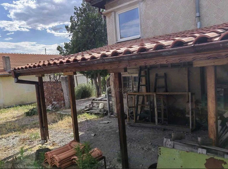 Продавам къща в с.. БРЯСТ