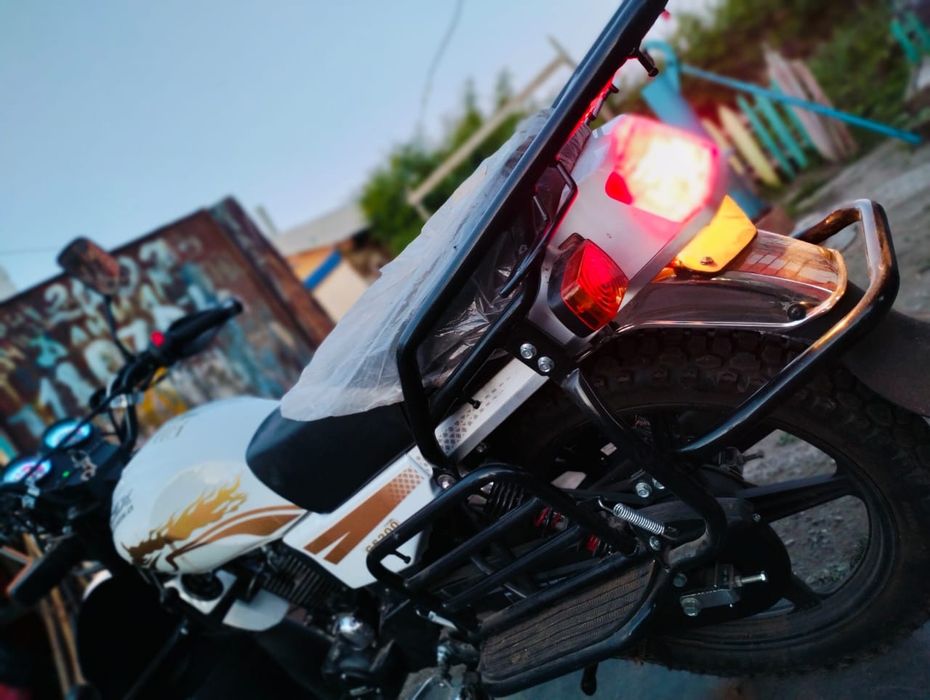 Мотоцикл -GSX-SUZUKI-250куб