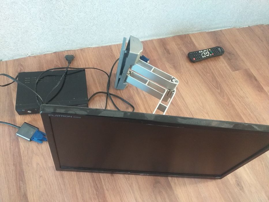 Монитор кранштеин приставка тв