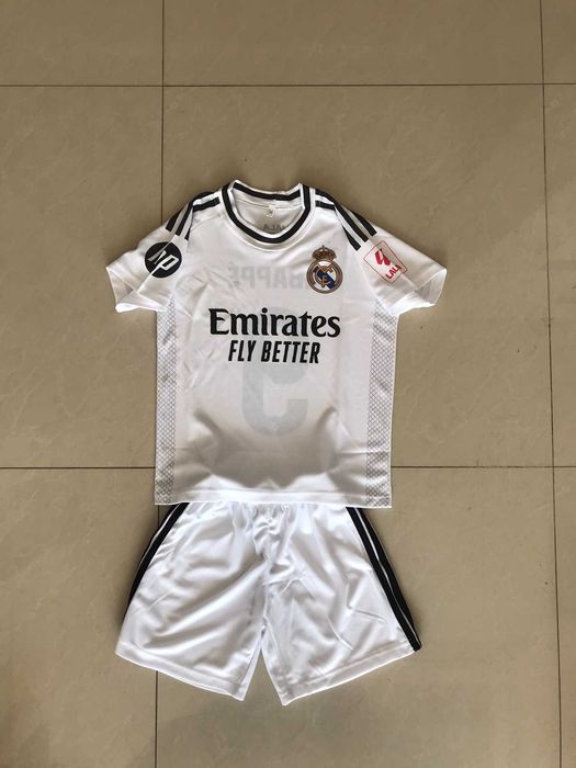 Комплект дълъг с къс екип Реал М. и Мбапе 10 2026 БГ производство