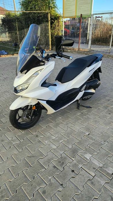 Scuter Honda PCX 125 ABS | 2023 | 7.603 km | Keyless | Parbrize inalte Puig + Givi