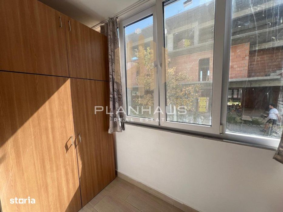 Apartament 2 camere ,Victoriei -zona Mărul de Aur ,parter cu loc de pa
