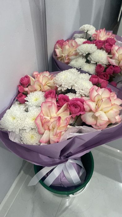 Свежий, стильный букет из отборных цветов