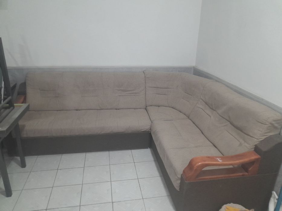 Divan uglovoy turechiskiy