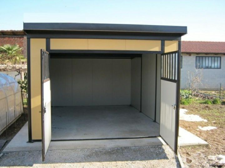 Garaj metalic din panouri sandwich 3.5 x 6.4m