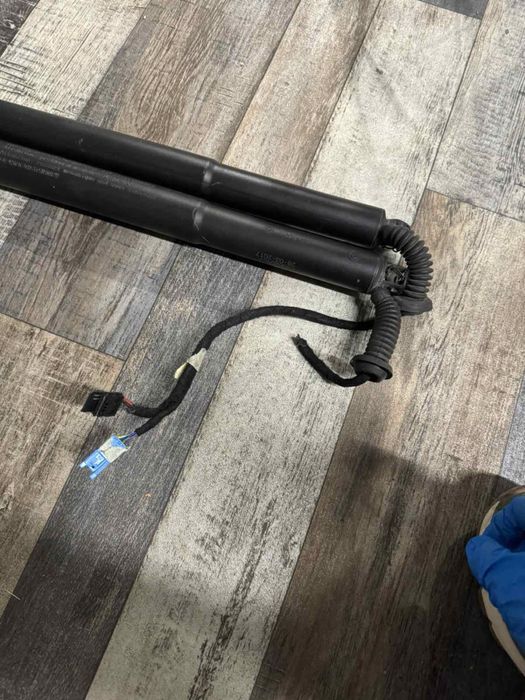 Комплект електрически багажник BMW F15 X5  Амортисьори