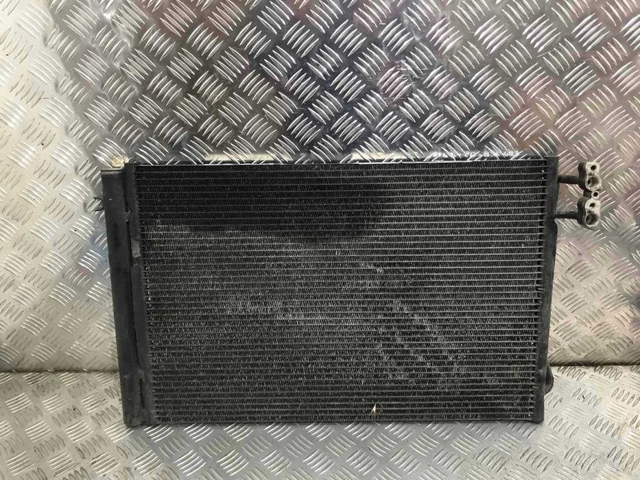 Радиатори BMW E90 318i 2005г.