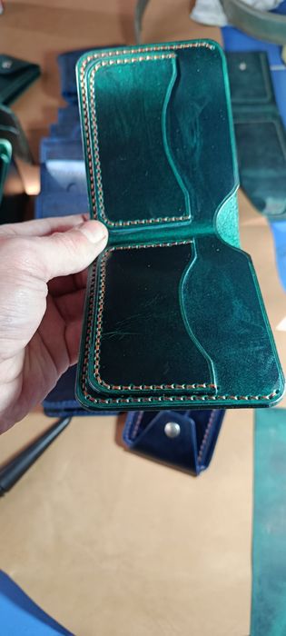 Кожаный портмоне.