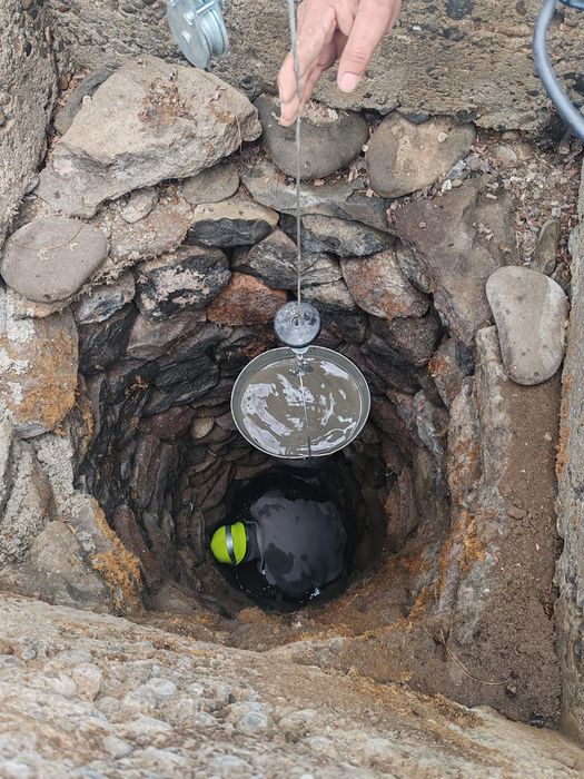 Curatare fantana adancesc