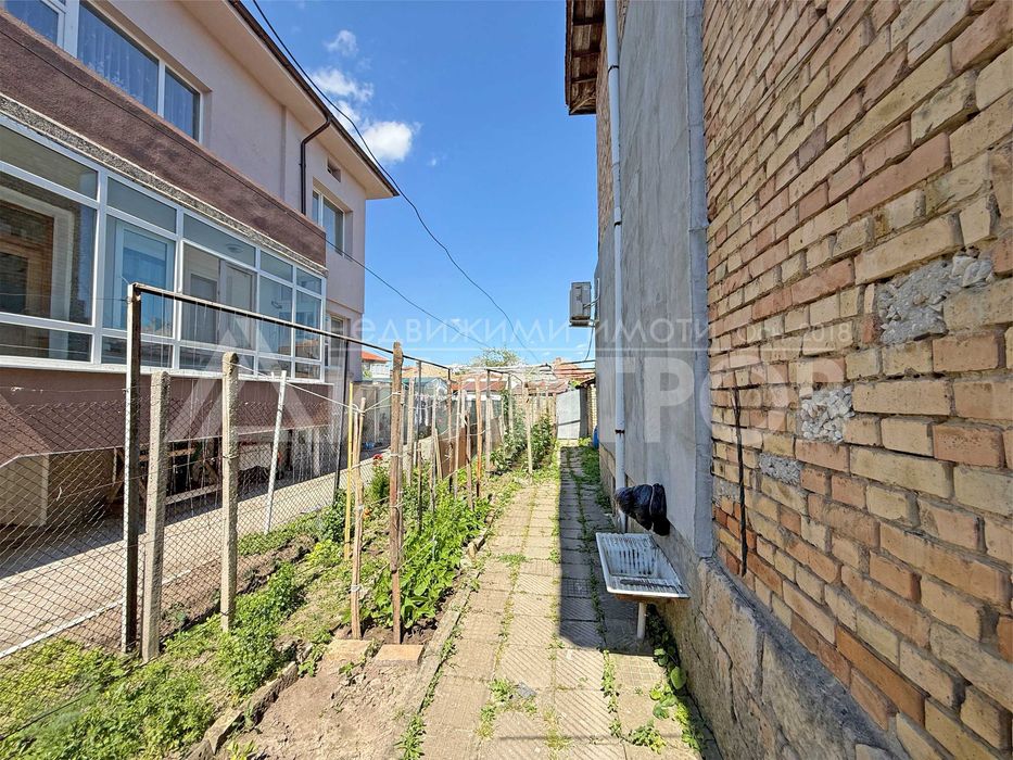 Продава се Къща в Нови пазар - 62 кв.м за 1049 €/кв.м - Снимка #7