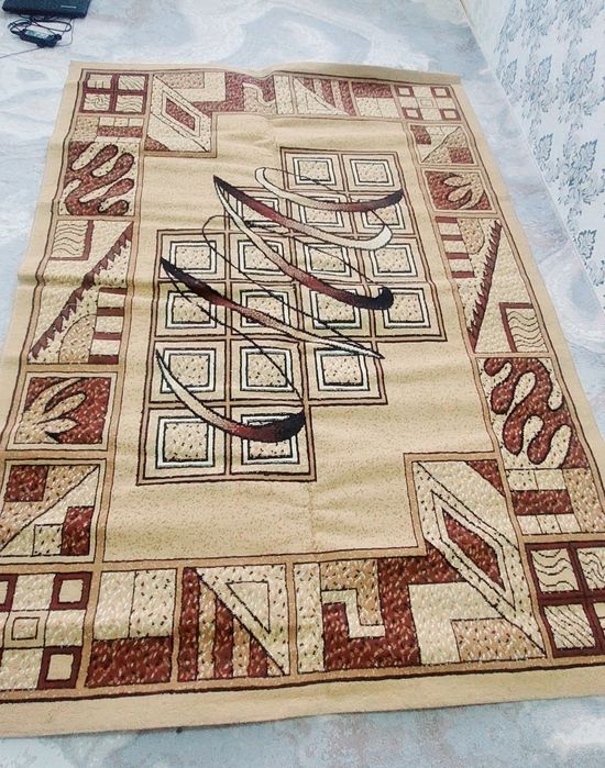 Продам ковер 1,80 × 2,60