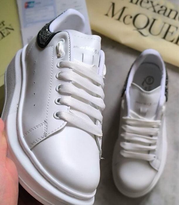 Adidasi Alexander McQueen crystals albi/negri piele naturala