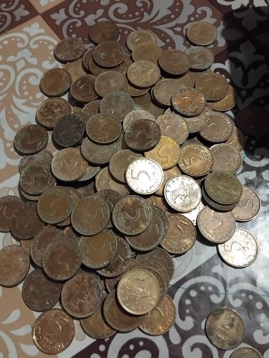 продават се всички монети